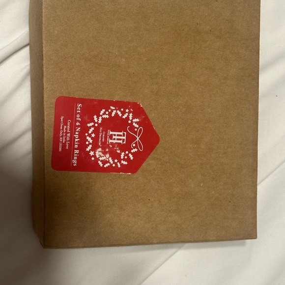 White and Gold Snowflake Napkin Rings - Picture 4 of 4